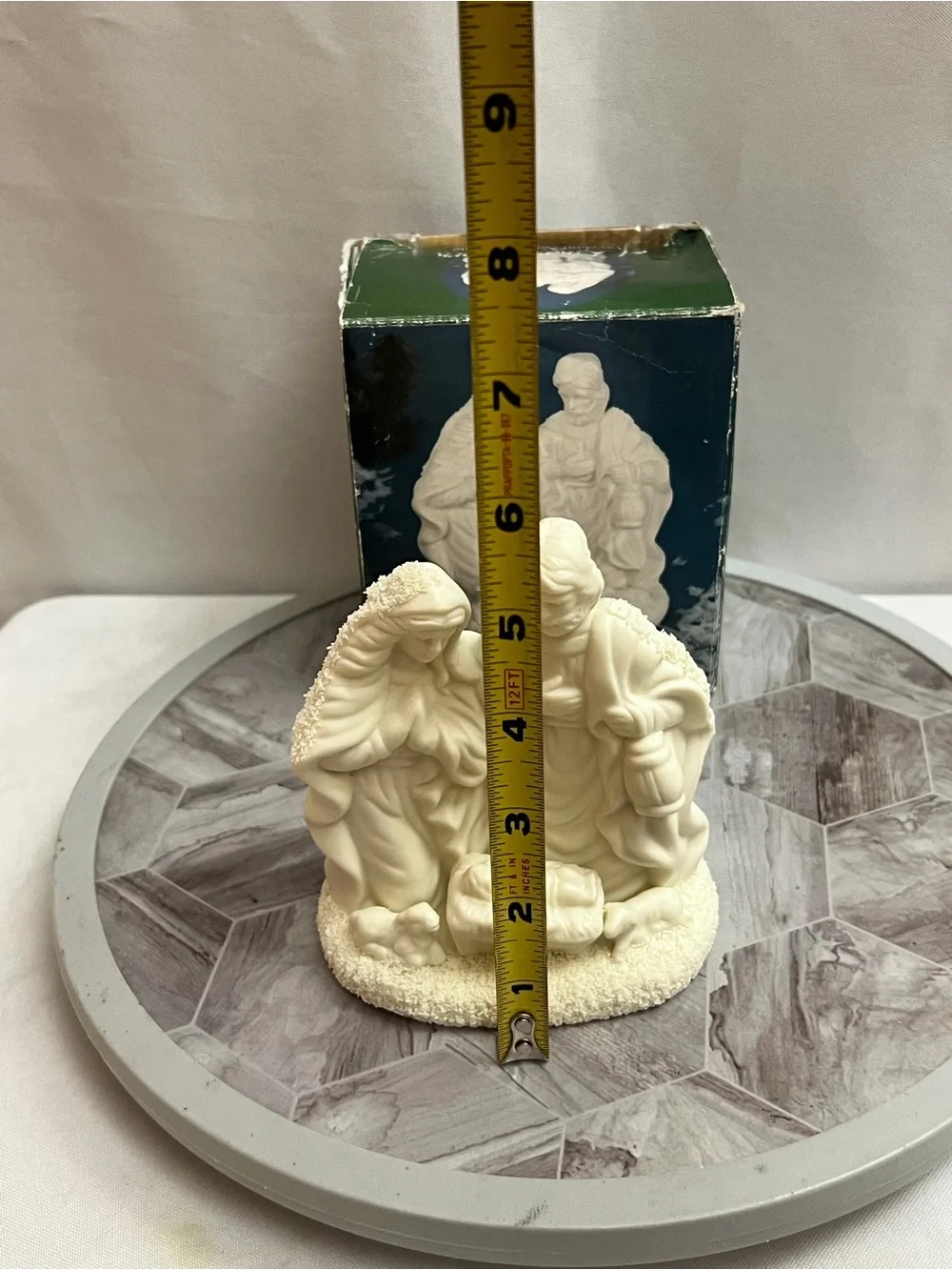 A King Is Born Porcelain Nativity Scene Christmas Holy Family Figurine w/ Box